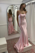 Kimia | Precioso vestido de fiesta largo de satén rosa con escote redondo y corte sirena