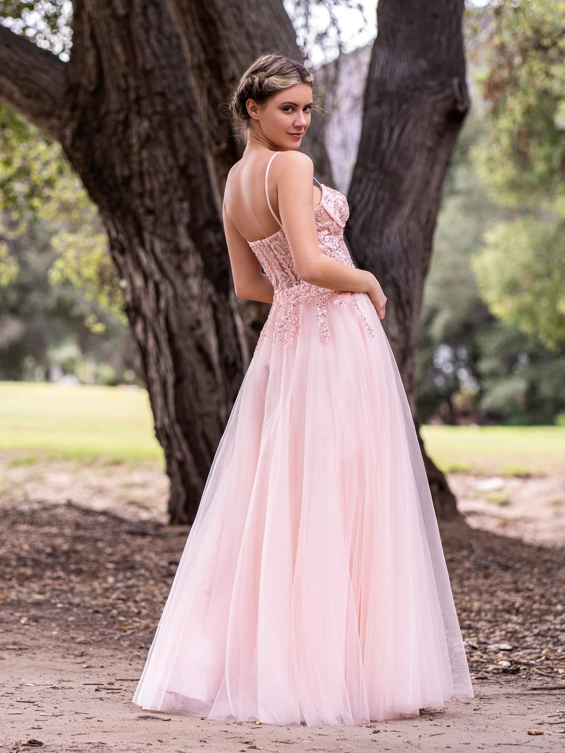 Vestido de fiesta de tul con corte A, tirantes finos, encaje, largo hasta el suelo y abertura