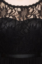 Vestidos de dama de honor cortos de corte A con escote redondo y gasa con parte superior de encaje