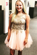 Kurzes Ballkleid mit Perlenbesatz und gekreuztem Rücken, PD306