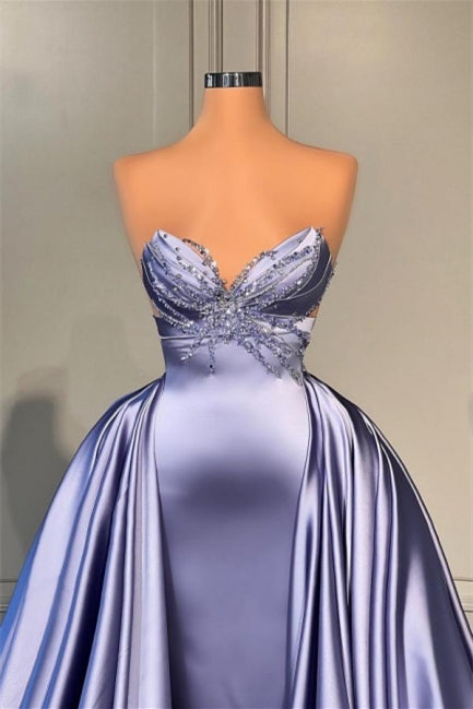 Lavendelfarbenes, langes, glitzerndes, ärmelloses A-Linien-Ballkleid mit Perlen