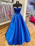 Liabelle | Vestido de fiesta azul rey de satén con escote en forma de corazón y cuentas, corte en A