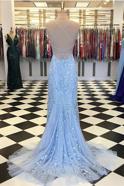 Vestido de fiesta de sirena con espalda abierta y encaje azul claro