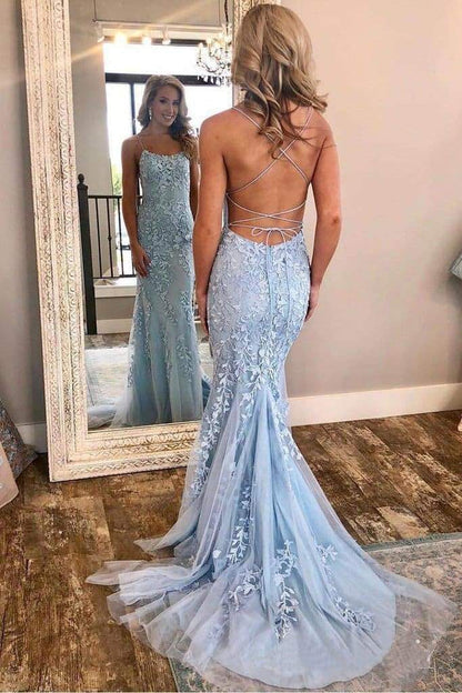Vestido de fiesta de sirena con espalda abierta y encaje azul claro