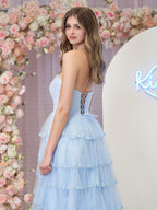Braelyn | Hellblaues trägerloses Ballkleid aus mehrlagigem Tüll mit Pailletten