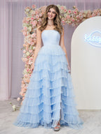 Braelyn | Hellblaues trägerloses Ballkleid aus mehrlagigem Tüll mit Pailletten