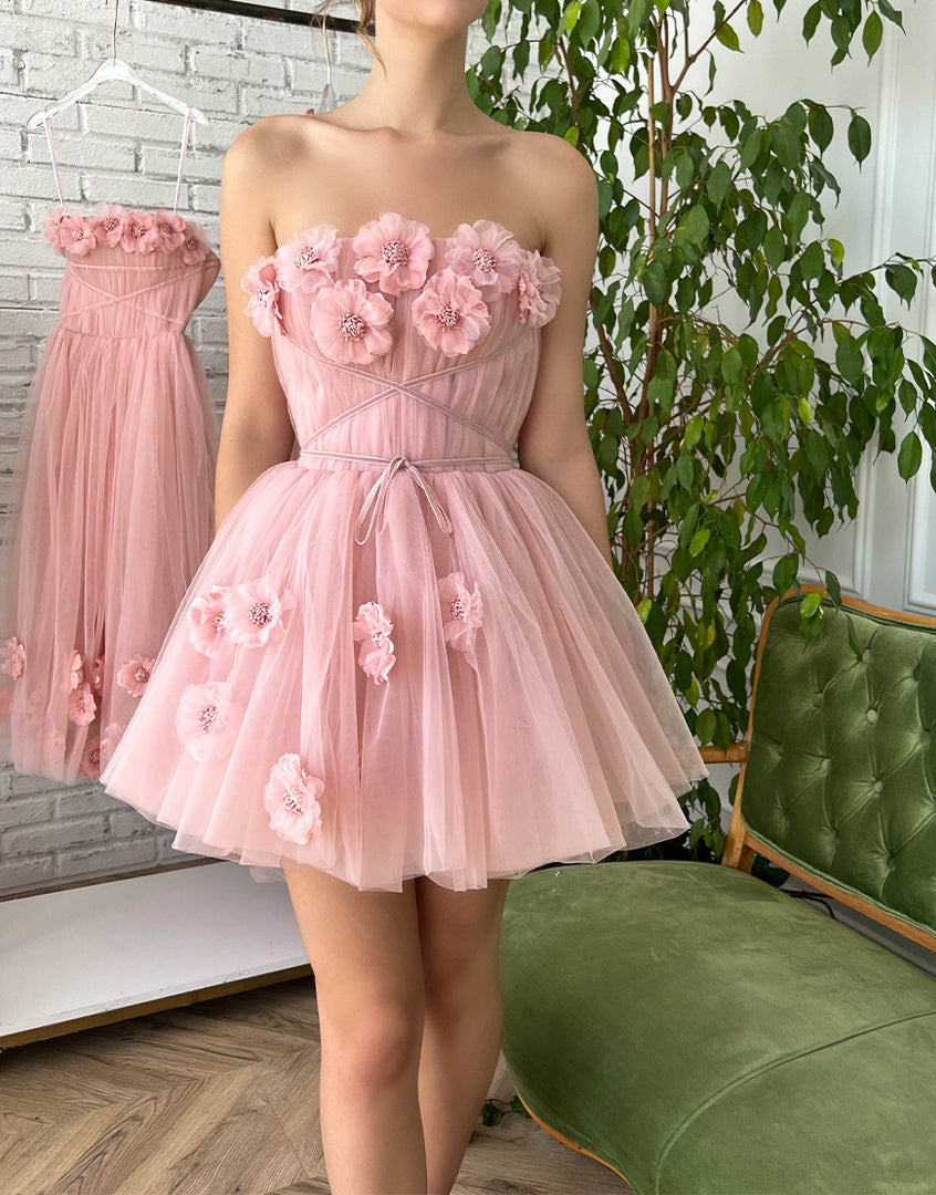 Iris | Kurzes A-Linien-Heimkehrkleid mit handgefertigten Blumen