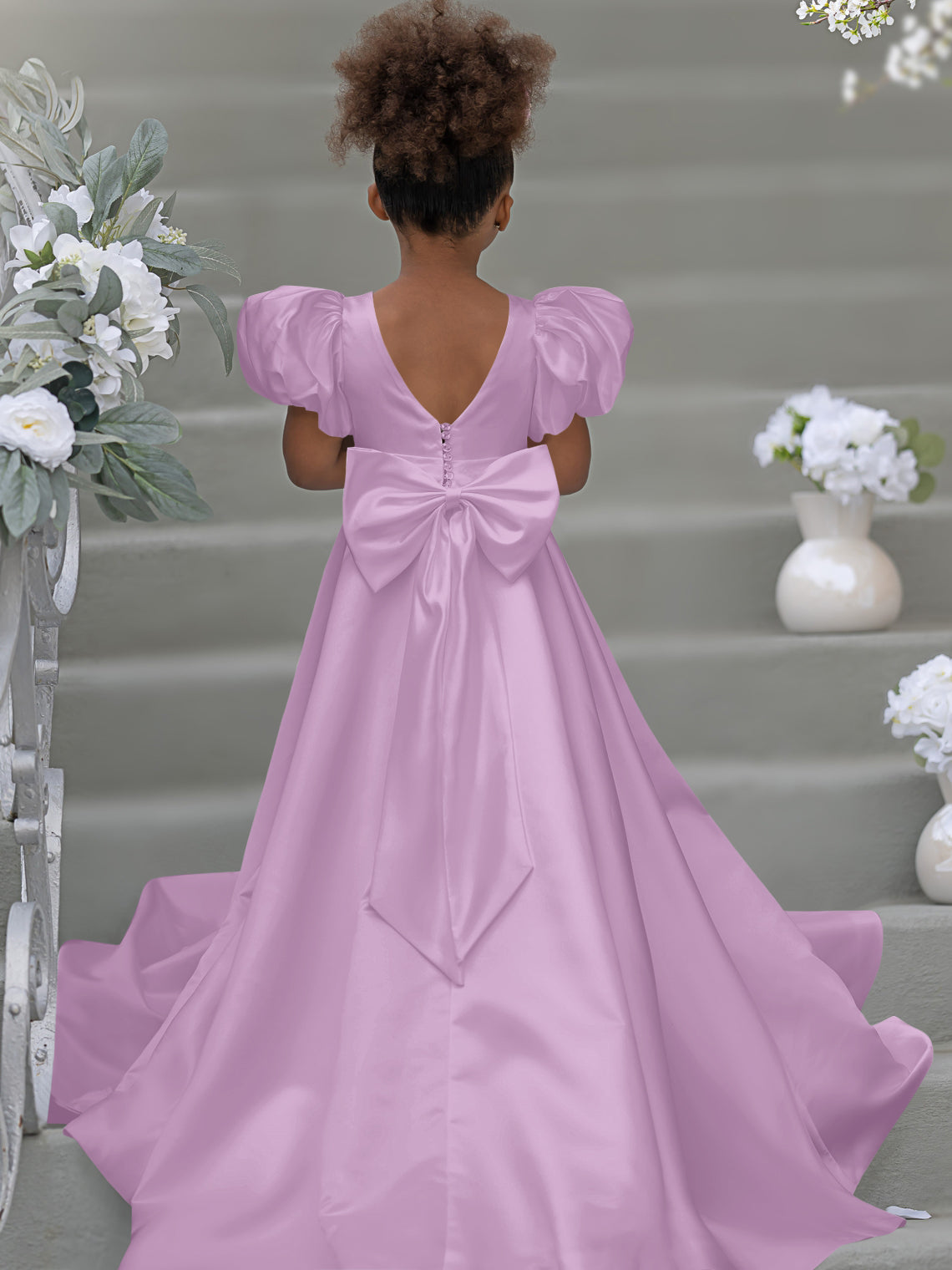 Vestido para niña de las flores con cola larga, mangas abullonadas, lazo en la espalda y botones