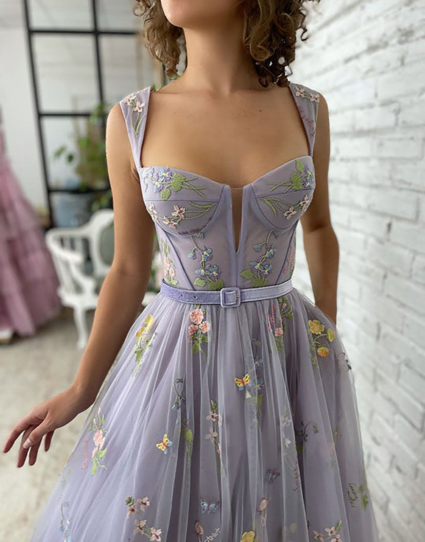 Alicia | A-Linien-Ballkleid aus fliederfarbenem Tüll in Teelänge mit Stickerei