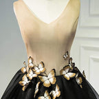 Vestido negro corto de fiesta con escote en V y mariposa, PD397
