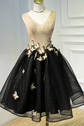 Vestido negro corto de fiesta con escote en V y mariposa, PD397