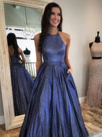Vestidos de graduación formales largos de corte A con cuello halter, espalda descubierta y bolsillos