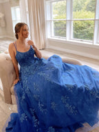 Langes, rückenfreies A-Linien-Ballkleid mit U-Ausschnitt und Tüllspitze