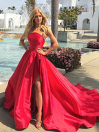 Vestidos de fiesta formales de satén con abertura lateral, largos, sin tirantes, corte A y cola