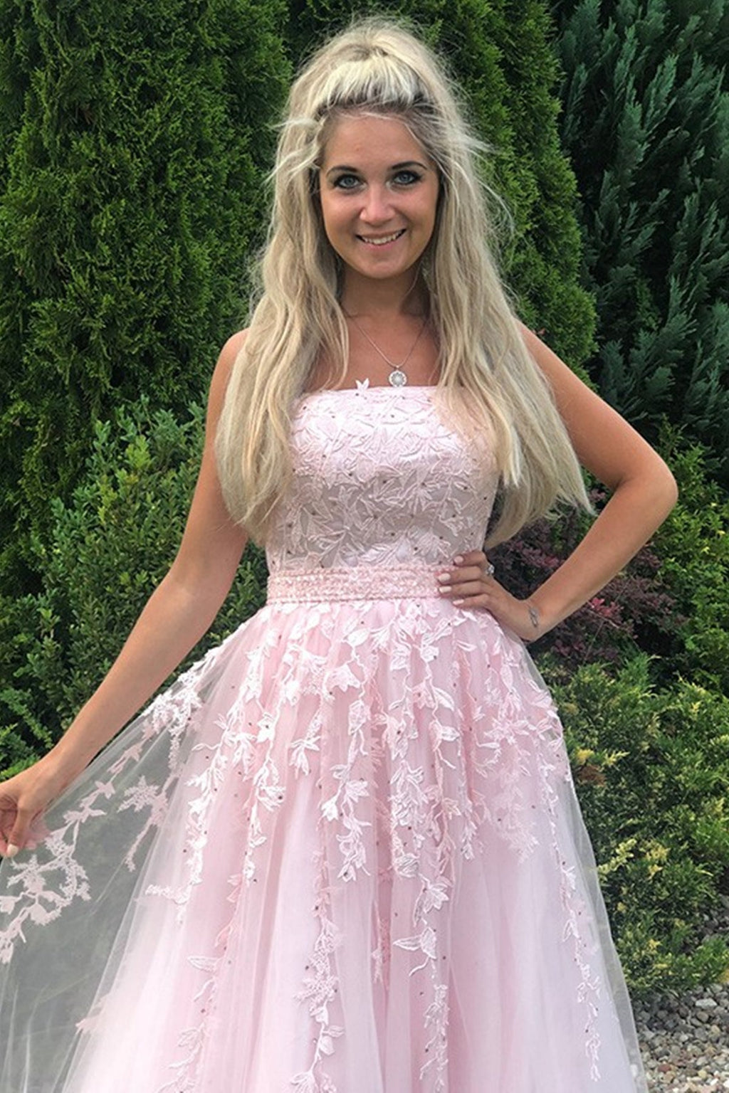 Langes trägerloses A-Linien-Ballkleid aus Tüllspitze in Rosa