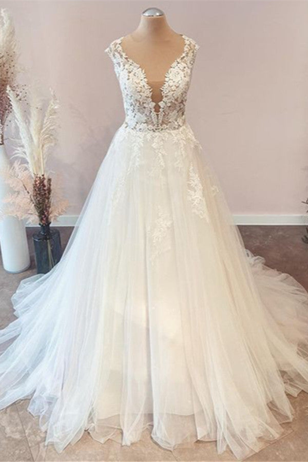 Vestido de novia largo de tul con encaje floral y escote en forma de A