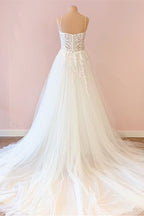 Langes A-Linien-Brautkleid mit Herzausschnitt und Tüllapplikationen