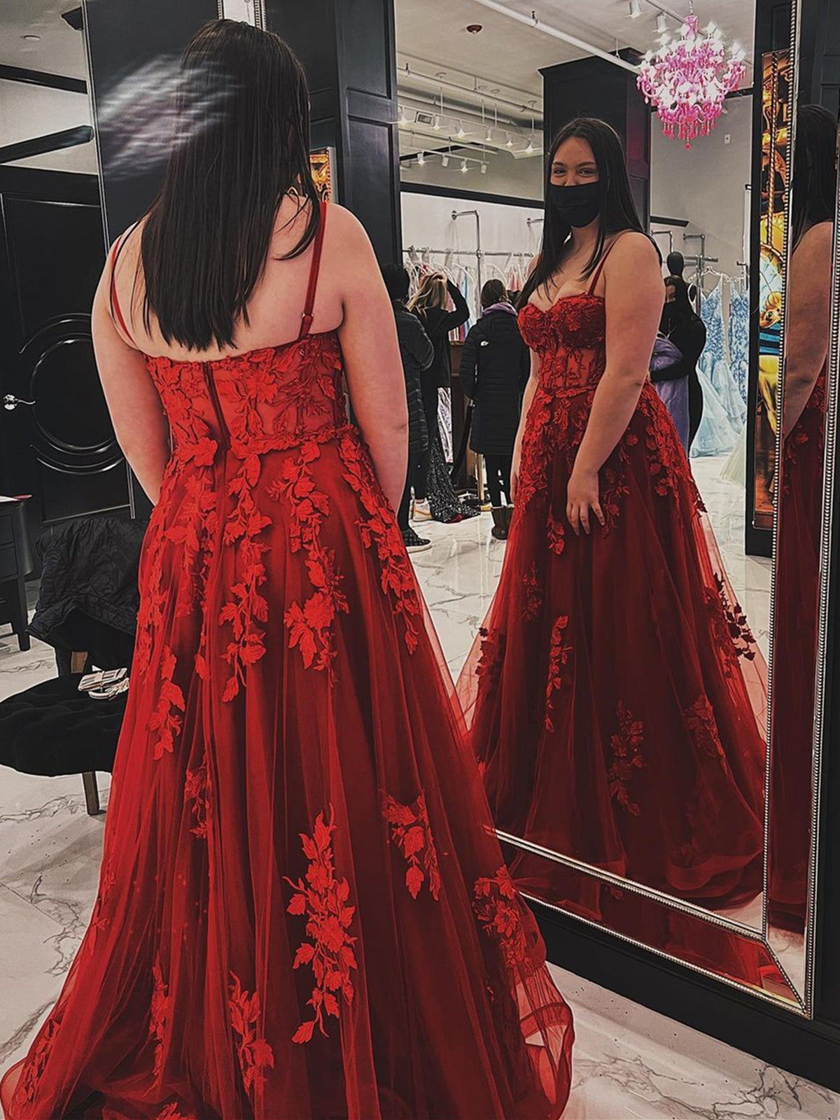 Langes A-Linien-Abendkleid mit Herzausschnitt und Tüllspitze in Rot
