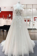 Vestido de novia largo de tul con escote en A y espalda abierta