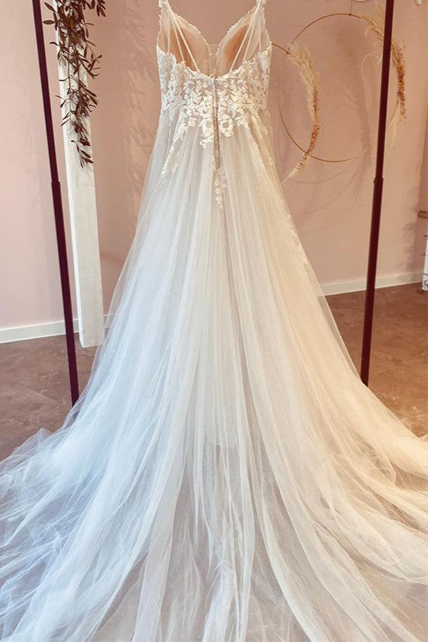 Langes A-Linien-Brautkleid aus Tüll mit Herzausschnitt und Spitzenapplikationen