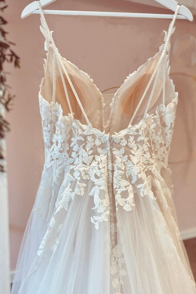 Langes A-Linien-Brautkleid aus Tüll mit Herzausschnitt und Spitzenapplikationen