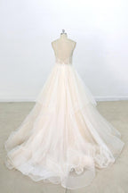 Vestido de novia largo de tul con encaje y apliques de escote en V y corte A