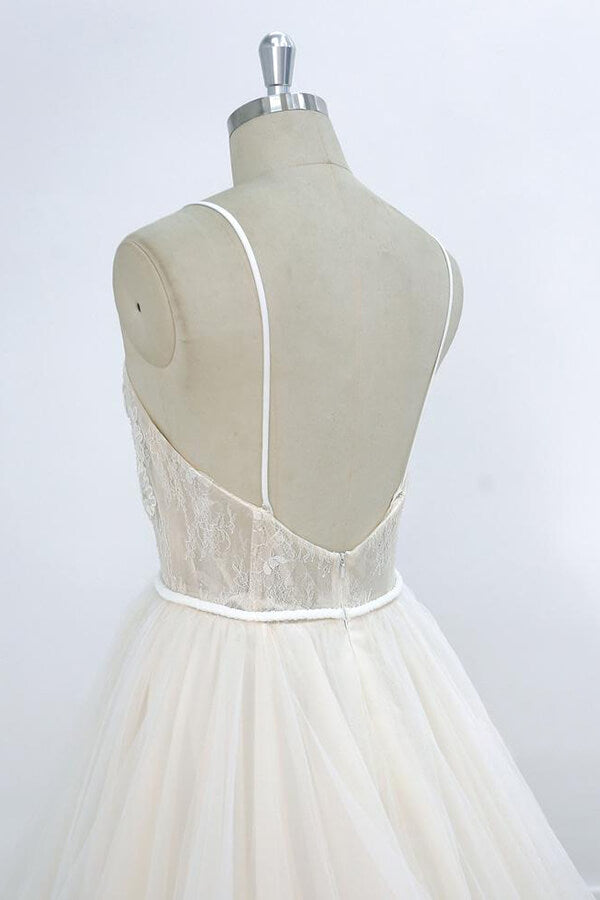 Vestido de novia largo de tul con encaje y apliques de escote en V y corte A