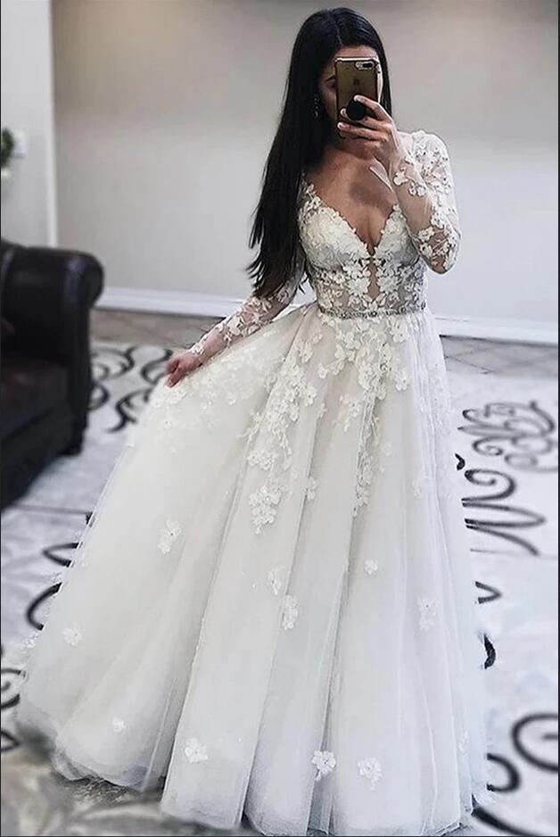 Vestido de novia largo de tul con encaje, apliques y escote en V, corte A y mangas