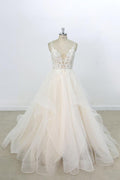 Vestido de novia largo de tul con encaje y apliques de escote en V y corte A