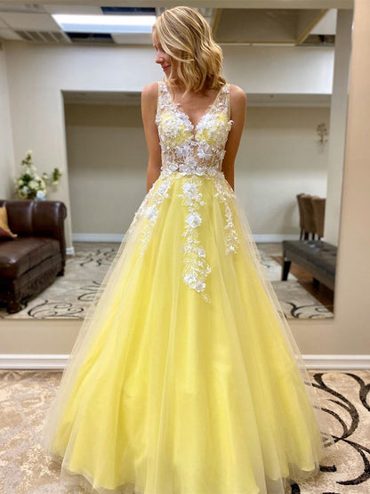 Long A-line V-neck Tulle Lace Appliques Graduation Formal Prom Dresses