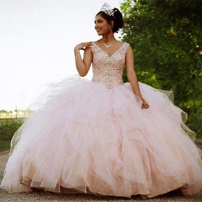 Langes Ballkleid mit V-Ausschnitt und Tüll für die Quinceanera