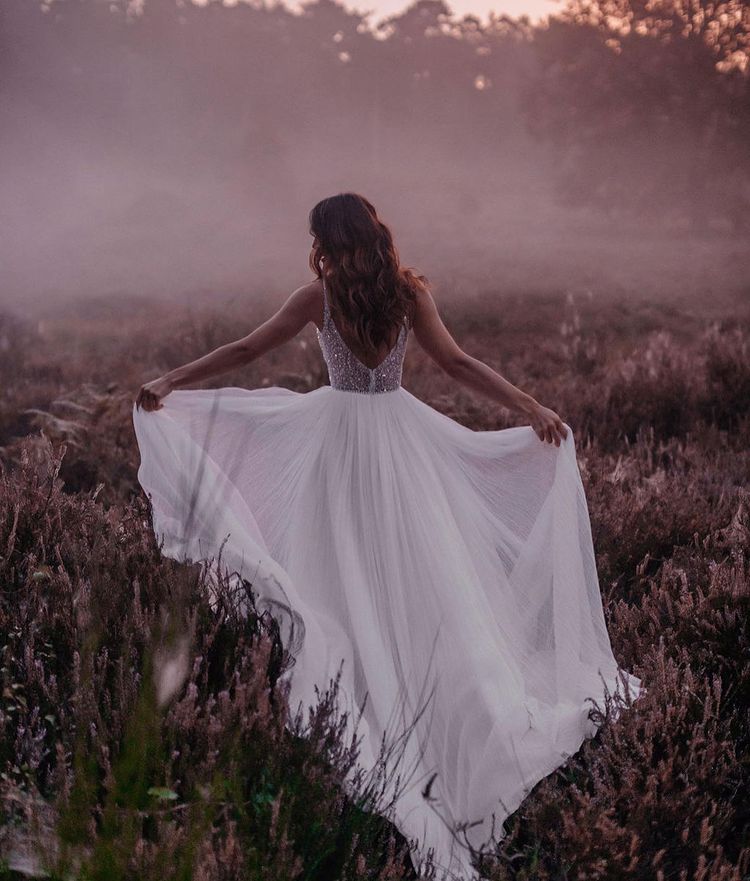 Long Boho A-line V-neck Chiffon Tulle Glitter Open Back Wedding Dress