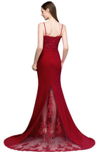 Vestidos de fiesta largos color burdeos con escote en forma de corazón, corte sirena y apliques de cuentas