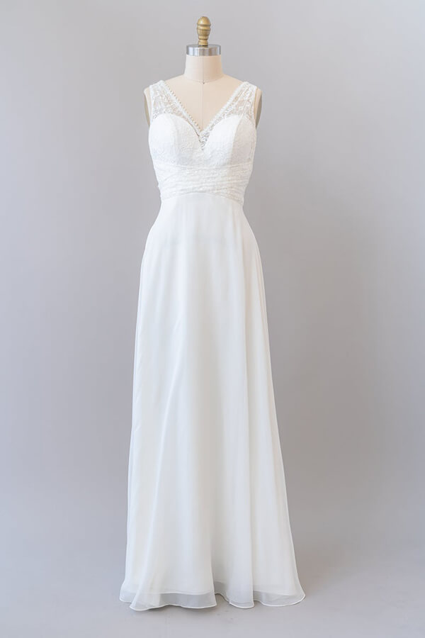 Langes Empire-Brautkleid in A-Linie mit V-Ausschnitt und offenem Rücken aus Spitzenchiffon