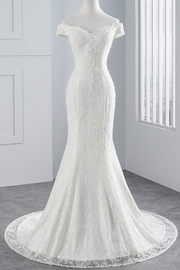 Vestido de novia largo de sirena con encaje y hombros descubiertos