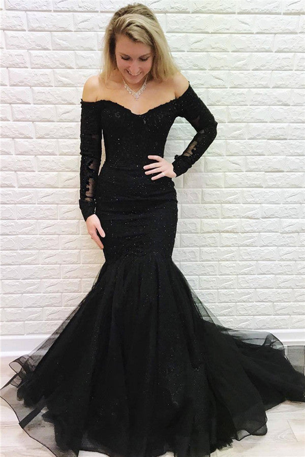 Langes, schulterfreies Ballkleid aus Spitze im Meerjungfrauenstil mit Ärmeln