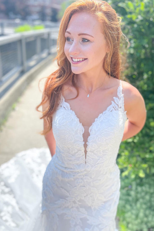Long Mermaid Spaghetti Straps Sweetheart Appliques Lace Open Back Wedding Dress