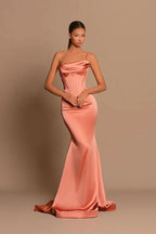 Vestidos de fiesta formales de corte sirena largo sin tirantes con tirantes finos