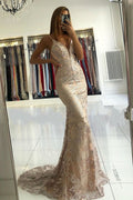 Vestido de fiesta largo de sirena con escote en forma de corazón, tirantes finos y apliques de encaje