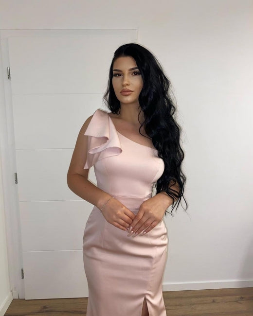 Langes, schlichtes Meerjungfrau-Ballkleid mit One-Shoulder-Träger und Schlitz