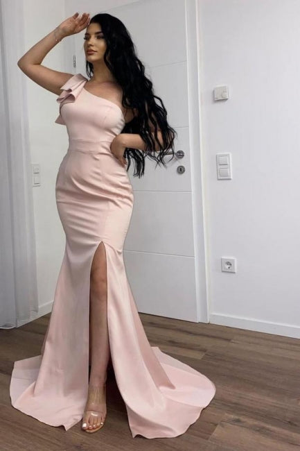 Langes, schlichtes Meerjungfrau-Ballkleid mit One-Shoulder-Träger und Schlitz