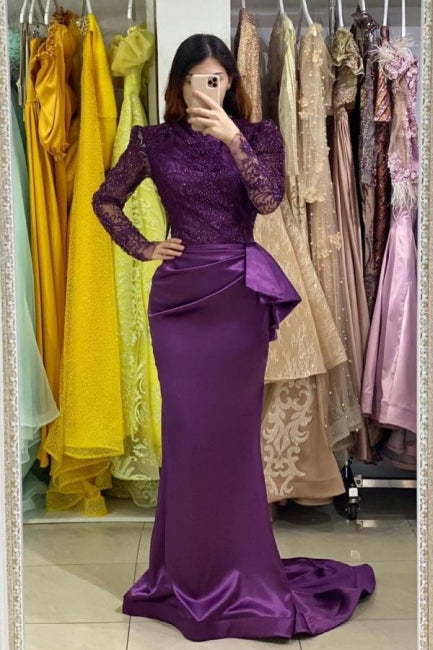 Vestido de noche de sirena morado con mangas largas y apliques de encaje floral suave