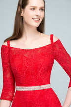 Langes, schulterfreies Meerjungfrauen-Ballkleid aus Spitze mit Spaghettiträgern, Ärmeln und Schärpe