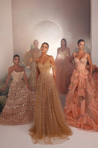 Luxuriöses langes, schulterfreies, ärmelloses Ballkleid aus Tüll mit Perlenbesatz in A-Linie