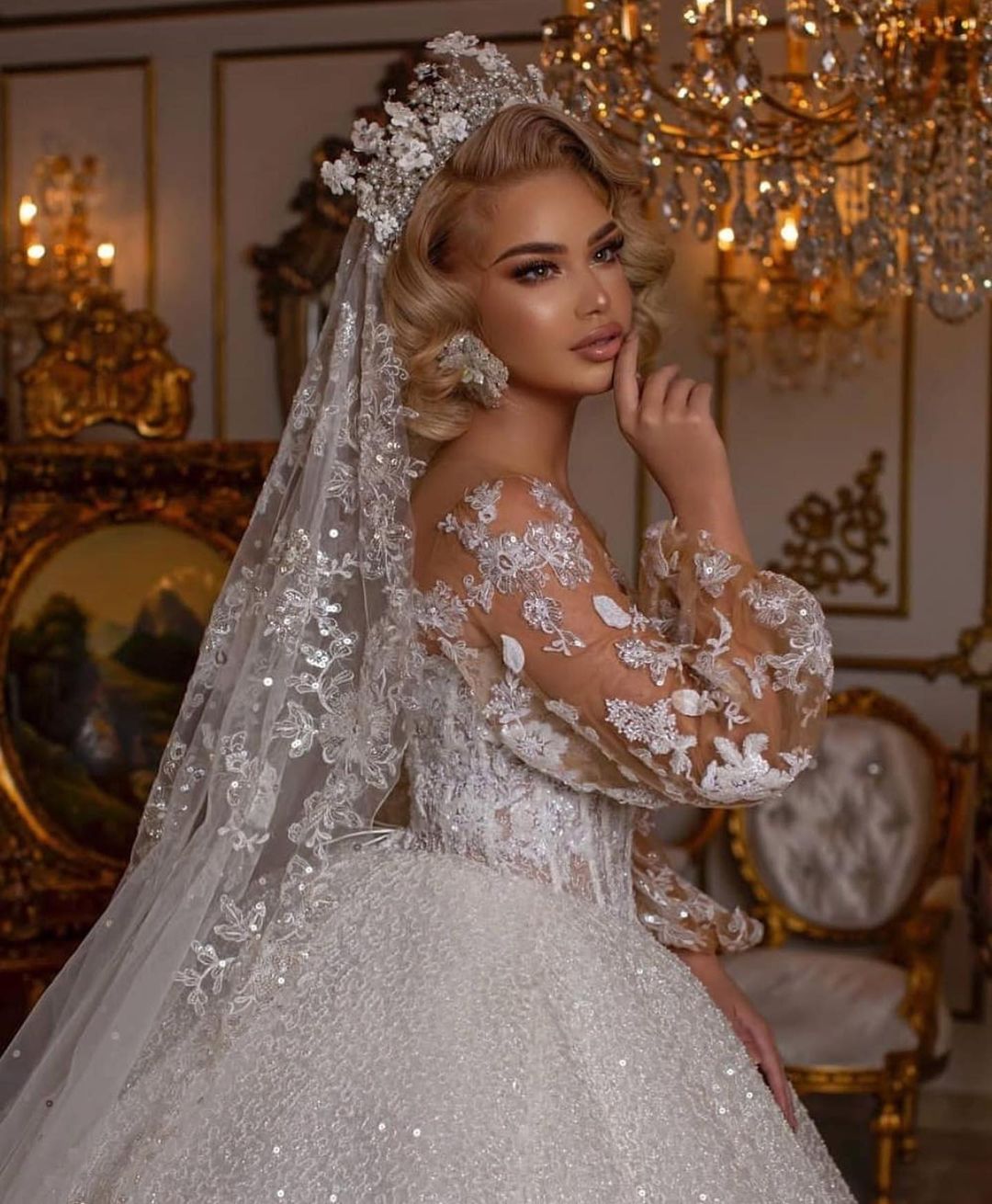 Vestido de novia largo de lujo con purpurina y mangas abullonadas