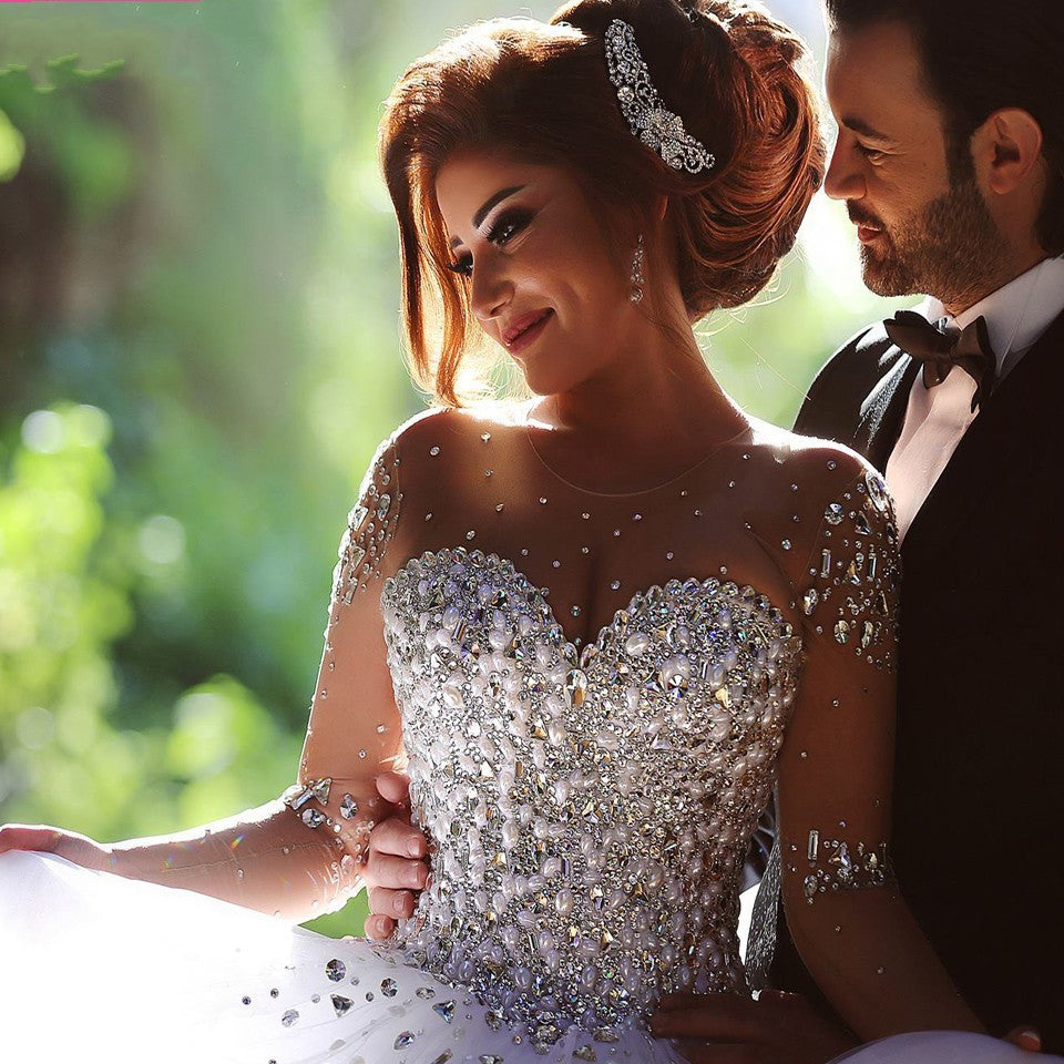 Luxury Long Ball Gown Sweetheart Crystals Beading Wedding Dresses with Sleeves