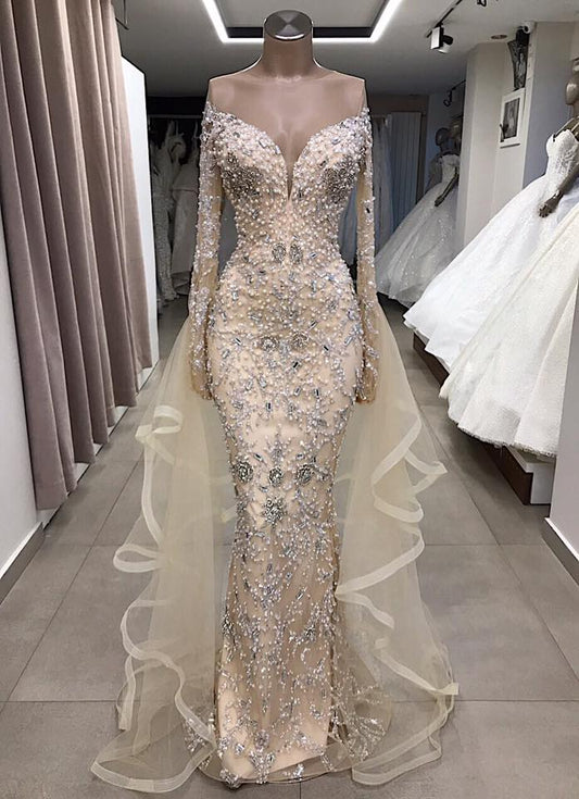 Luxuriöses langes schulterfreies Meerjungfrauen-Ballkleid mit Ärmeln