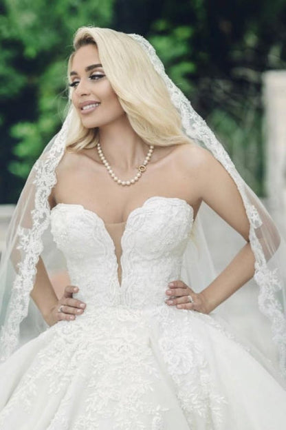 Luxury Long Sweetheart A-Line Sleeveless Wedding Dresses With Lace