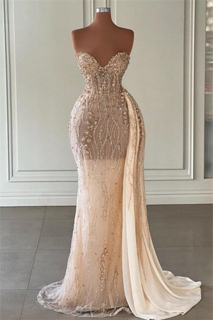 Luxuriöses langes, ärmelloses Meerjungfrau-Ballkleid mit Herzausschnitt und Perlen