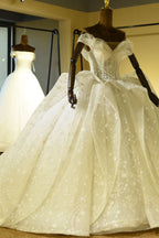 Luxuriöses Ballkleid-Brautkleid aus Tüll mit Herzausschnitt und Rüschen 